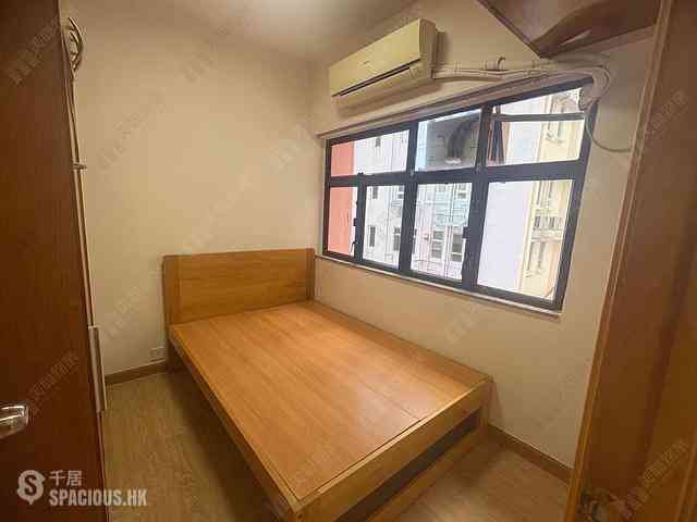 Wan Chai - Hang Tat Mansion 03