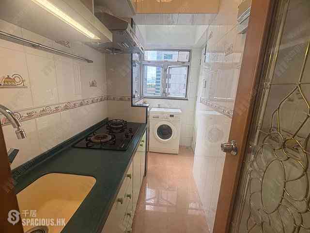 Wan Chai - Hang Tat Mansion 05