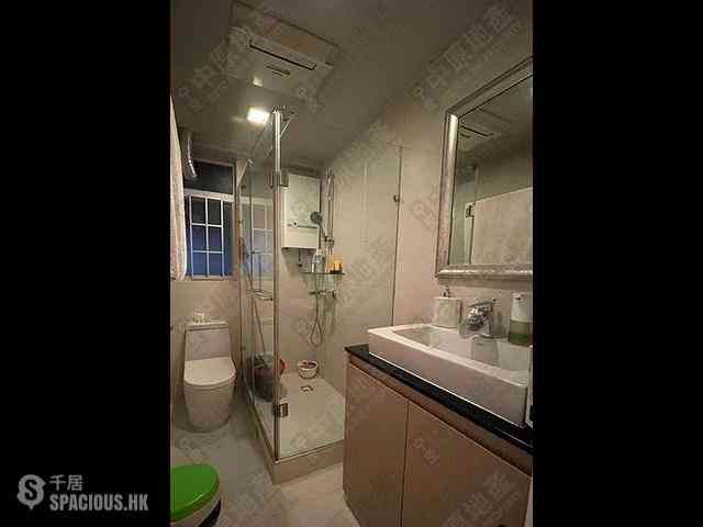 Pok Fu Lam - Baguio Villa Block 22 04