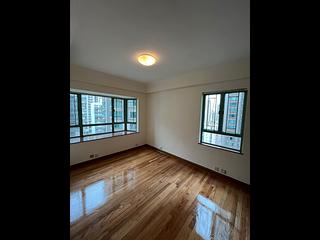 Mid Levels Central - Goldwin Heights 04