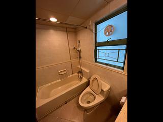 Mid Levels Central - Goldwin Heights 10