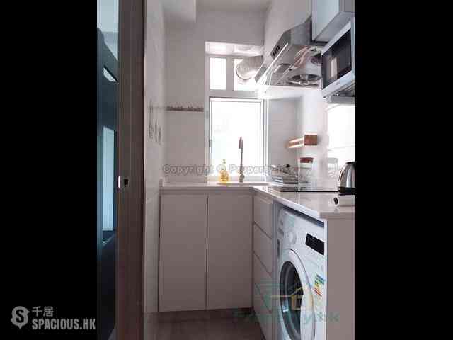 Sai Ying Pun - Fung Yu Building 06