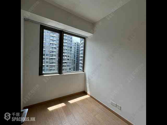 Pak Shek Kok - Solaria Tower 8 06