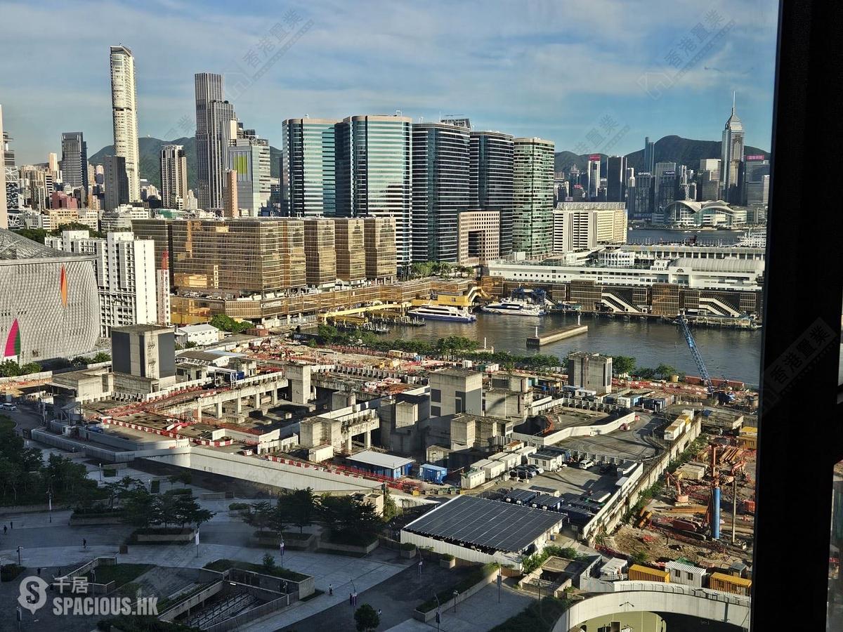 West Kowloon - The Arch Star Tower (Block 2) 01
