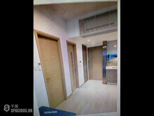 Tseung Kwan O - The Wings Ocean Wings Block 1 04
