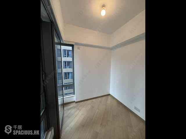 Pak Shek Kok - St Martin Phase 1 Tower 5 01