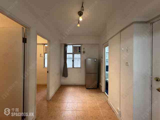 Wan Chai - Hing Bong Mansion 01