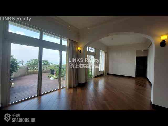 The Peak - The Mount Austin Block 3 03