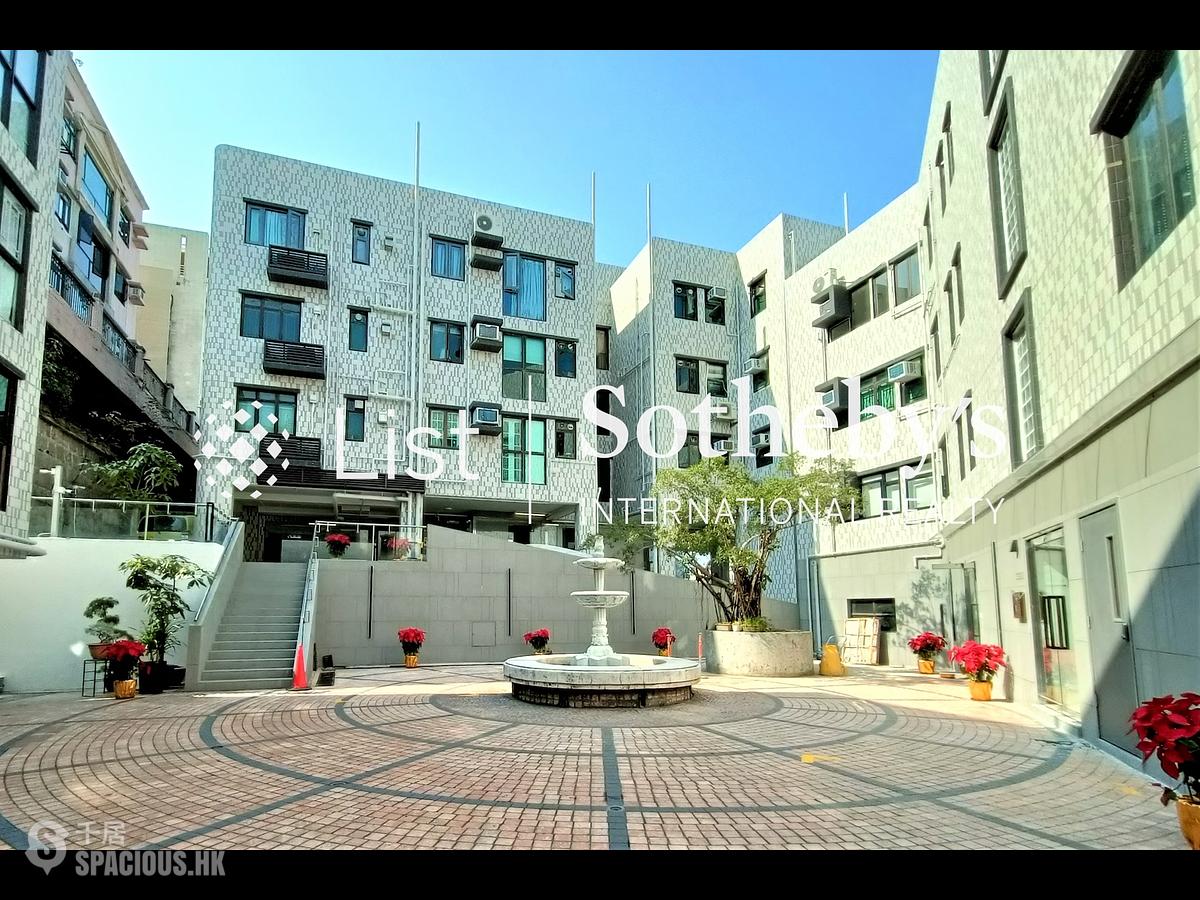 Stubbs Road - Crescent Heights 01
