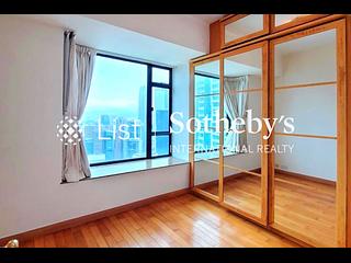 Mid Levels Central - Fairlane Tower 09