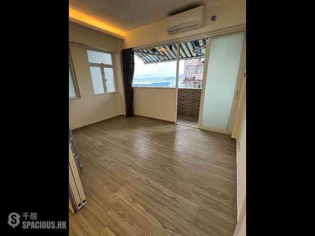 Sai Ying Pun - Tin Hing Building 04