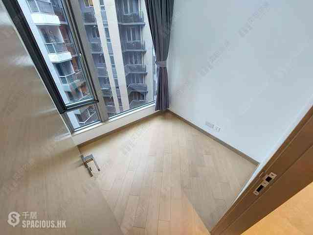 Pak Shek Kok - St Martin Phase 1 Tower 6 06