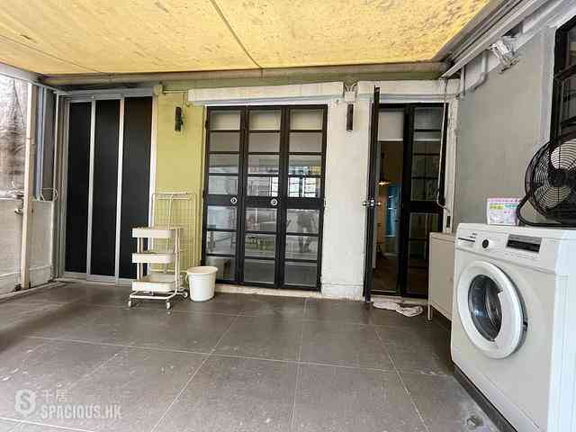 Sai Ying Pun - New Start Building 08