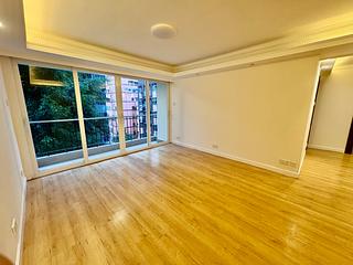 Wan Chai - Phoenix Court Block 5 02
