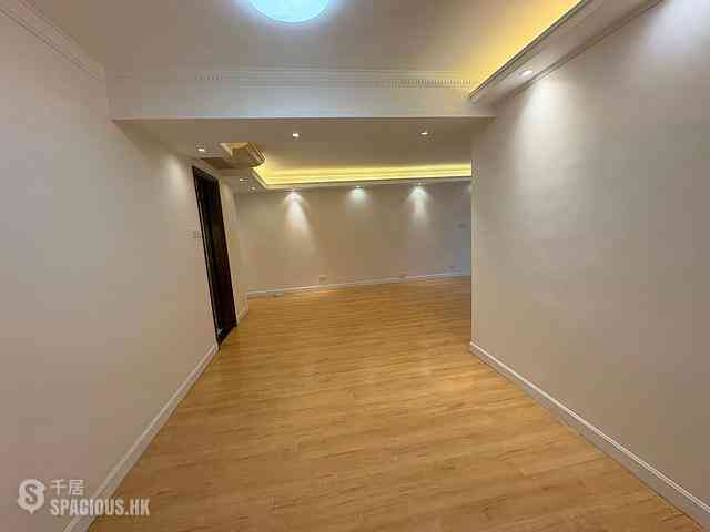 Wan Chai - Phoenix Court Block 5 03