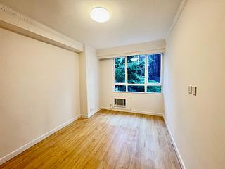 Wan Chai - Phoenix Court Block 5 04