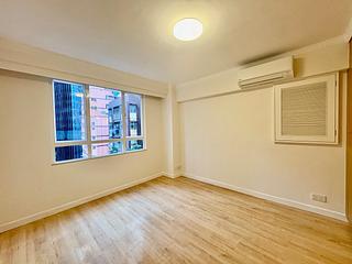 Wan Chai - Phoenix Court Block 5 07