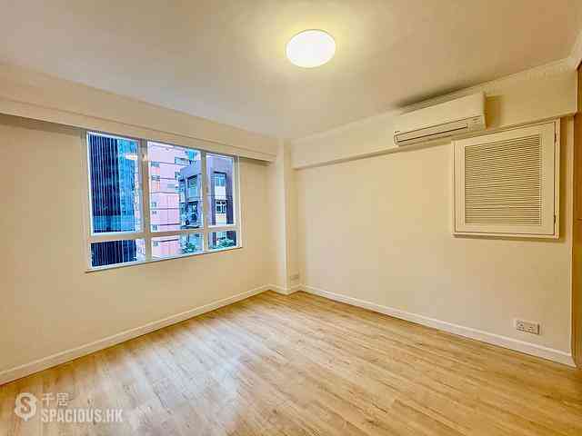 Wan Chai - Phoenix Court Block 5 07