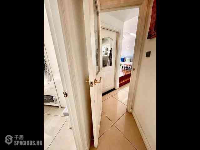 Tung Chung - Caribbean Coast Phase 1 Monterey Cove Tower 1 03