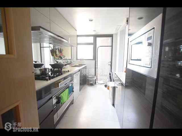Tung Chung - The Visionary Tower 5 15