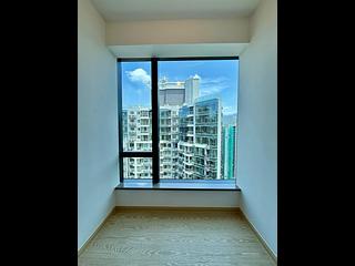 Wong Chuk Hang - The Southside Phase 4A La Montagne I Tower 2A 04