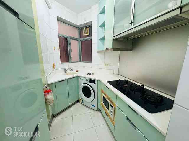 Tung Chung - Coastal Skyline Phase 1 Block 2 07