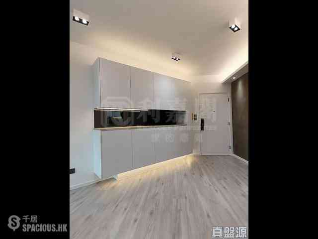 Clear Water Bay - Oscar By The Sea Phase 1 Block 2 02