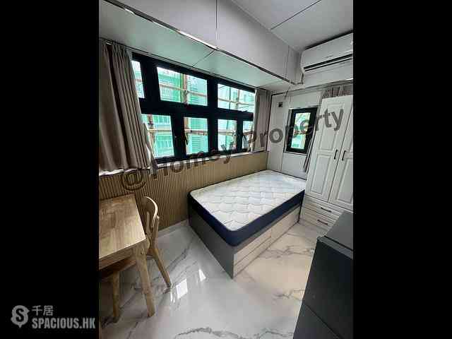 Tsim Sha Tsui - Golden Crown Court 02