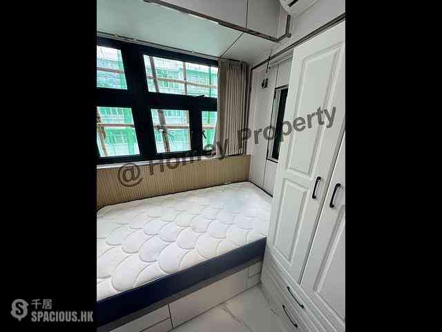 Tsim Sha Tsui - Golden Crown Court 05