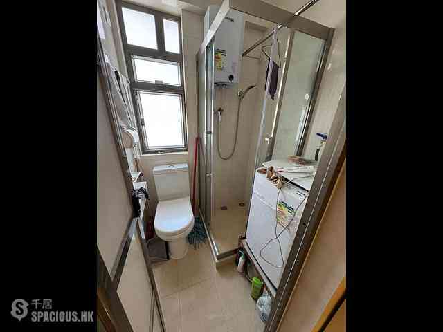 Sham Shui Po - Hip Fook Building 02