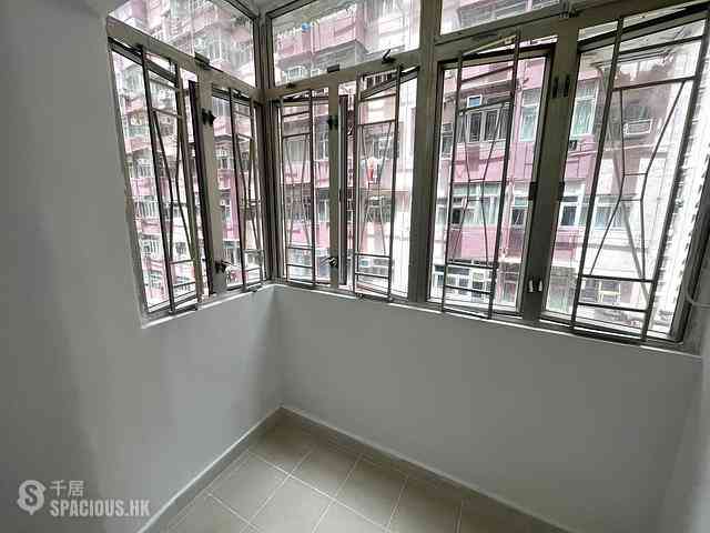 Quarry Bay - Wai Lee Building 03