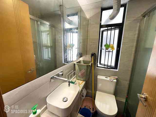 Quarry Bay - Kornhill Block E 11