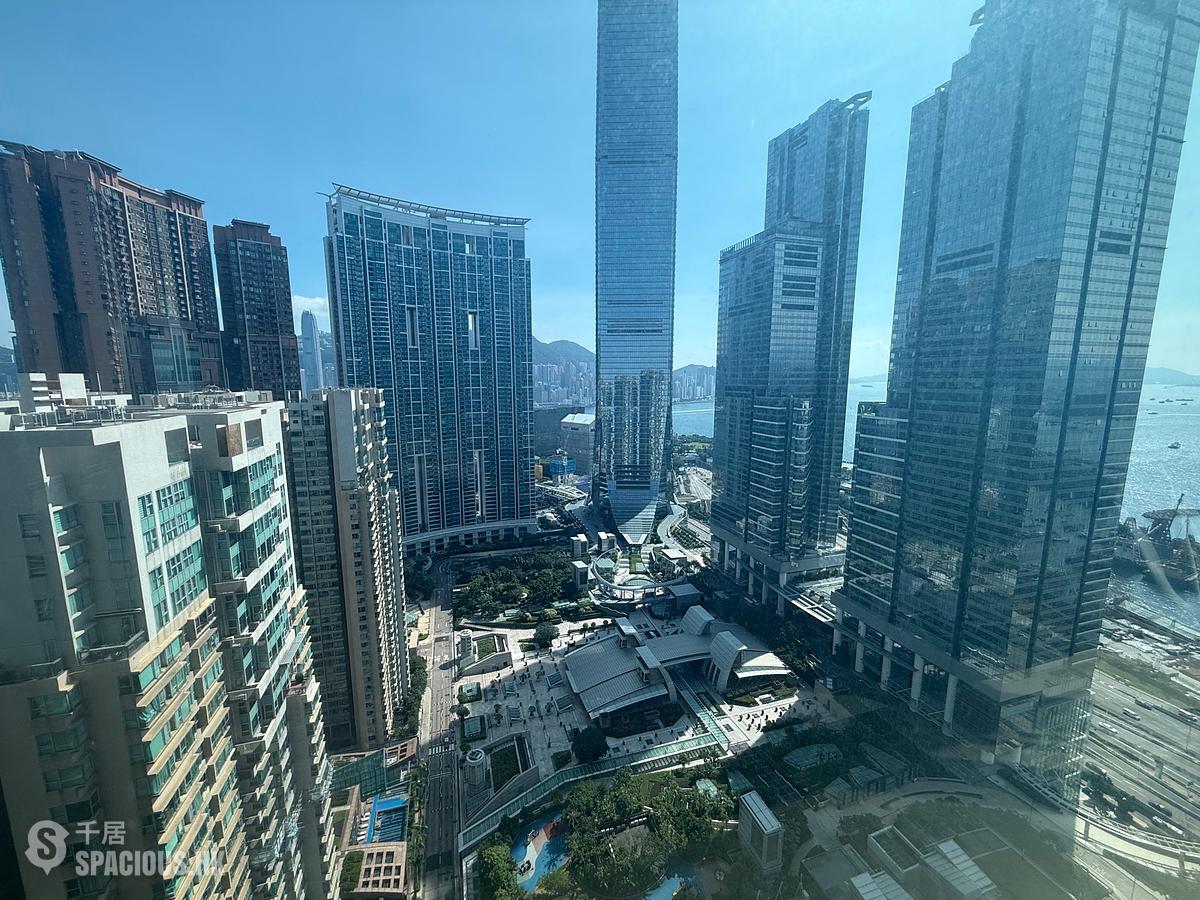 West Kowloon - Sorrento 01