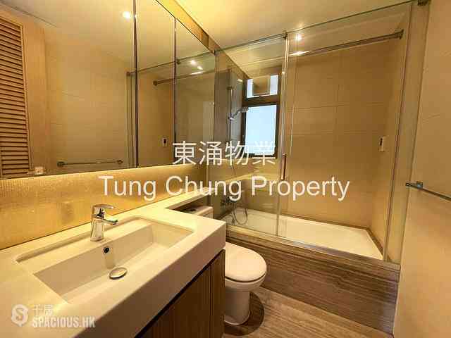 Tung Chung - The Visionary Tower 5 09