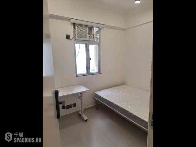 Wan Chai - Four Sea Mansion 01