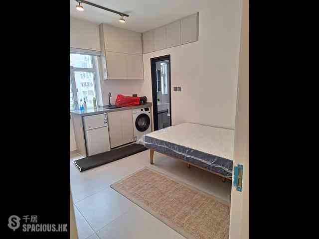 Wan Chai - Four Sea Mansion 03