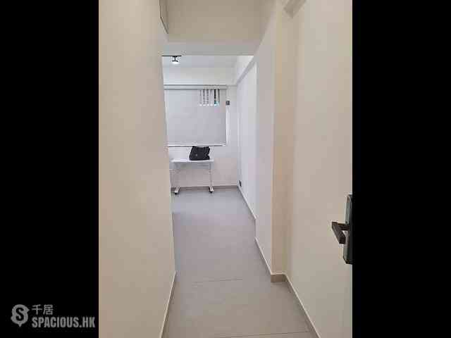 Wan Chai - Four Sea Mansion 05