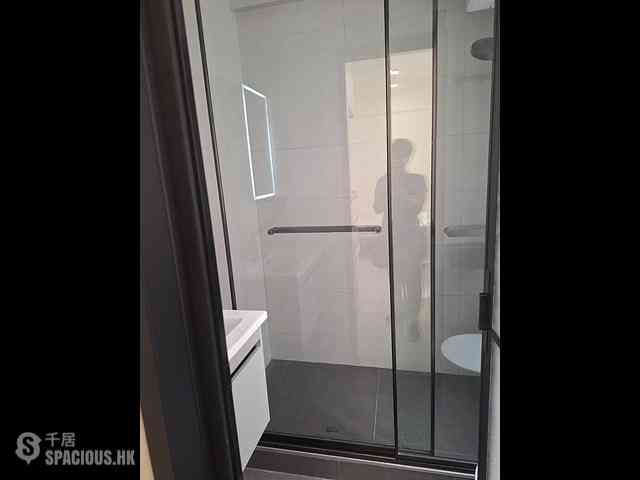 Wan Chai - Four Sea Mansion 03