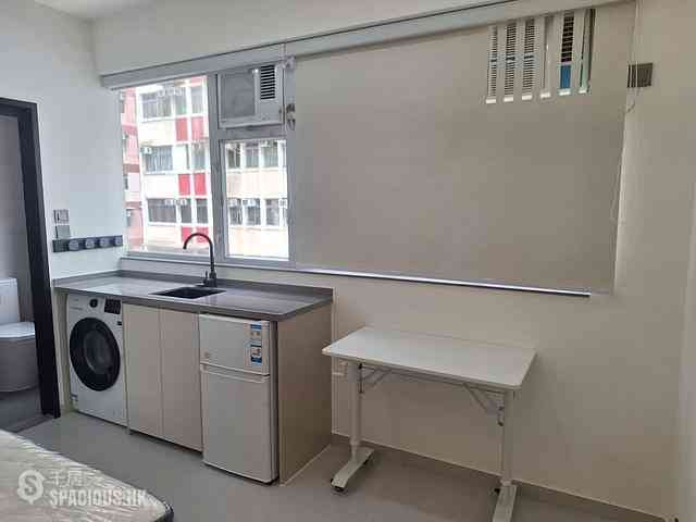 Wan Chai - Four Sea Mansion 10
