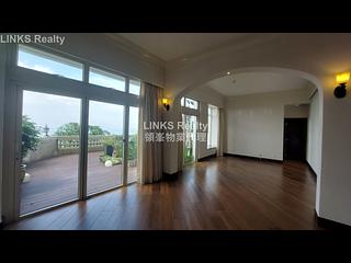 The Peak - The Mount Austin Block 3 03