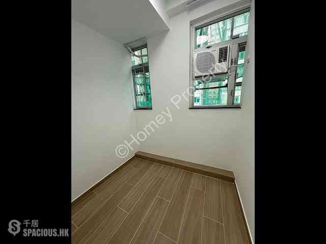 Tsim Sha Tsui - Golden Crown Court 06