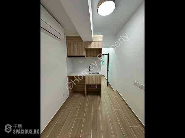 Tsim Sha Tsui - Golden Crown Court 02