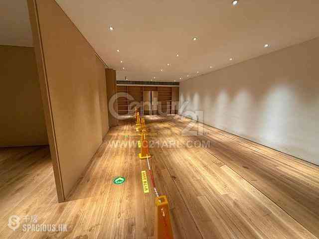 The Peak - Watford Villa 21