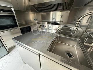 The Peak - Watford Villa 17
