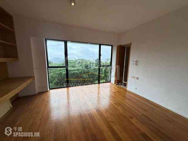 The Peak - Watford Villa 27