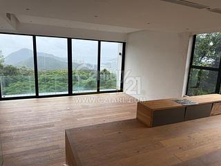 The Peak - Watford Villa 02