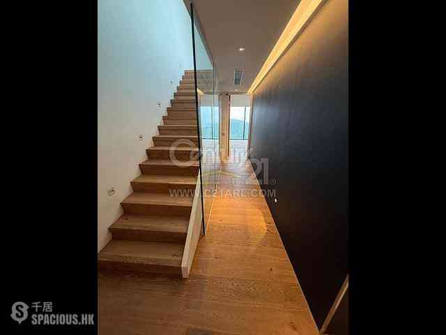 The Peak - Watford Villa 22