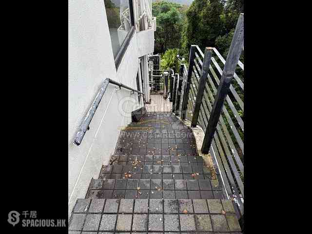 The Peak - Watford Villa 37