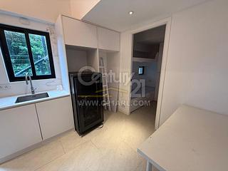 The Peak - Watford Villa 16