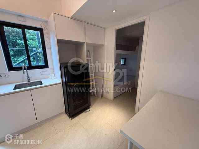 The Peak - Watford Villa 16